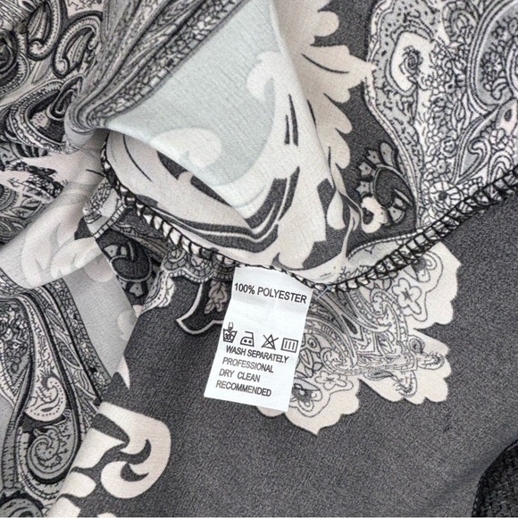 Glam & Fame Black and White Paisley Handkerchief Dress - Size Medium - Picture 6 of 9